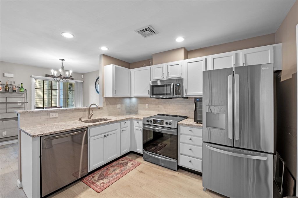 709 Gazebo Cir 709, Reading, MA 01867