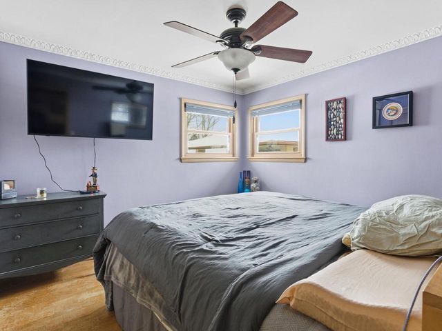 11141 W Mallory AVENUE, Hales Corners, WI 53130