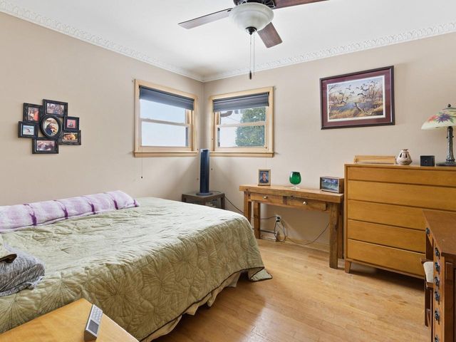 11141 W Mallory AVENUE, Hales Corners, WI 53130