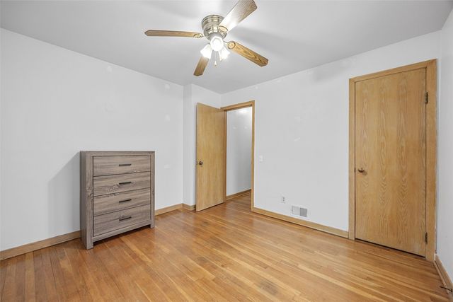 608 W 13th Street, Vinton, IA 52349