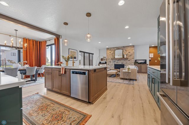 6090 Wildflower Drive S, Fargo, ND 58104