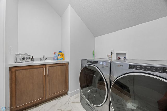 6090 Wildflower Drive S, Fargo, ND 58104