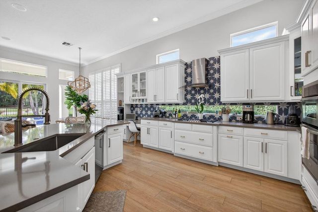 734 Cote Azur Drive, Palm Beach Gardens, FL 33410