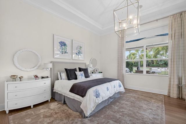 734 Cote Azur Drive, Palm Beach Gardens, FL 33410