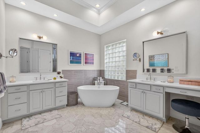 734 Cote Azur Drive, Palm Beach Gardens, FL 33410