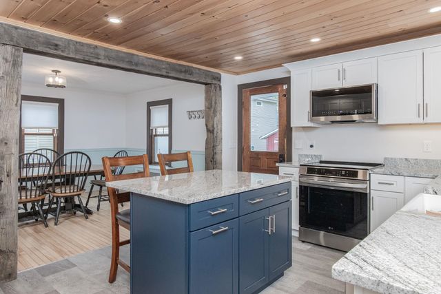 135 Main Street, Meredith, NH 03253