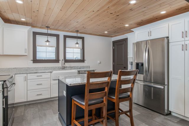 135 Main Street, Meredith, NH 03253
