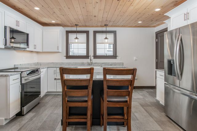 135 Main Street, Meredith, NH 03253