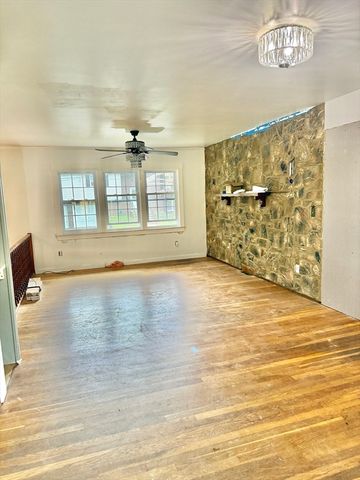 28 Beacham Ave 1, Saugus, MA 01906