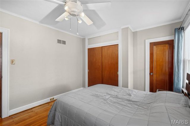 7062 Sutherland Avenue, St Louis, MO 63109