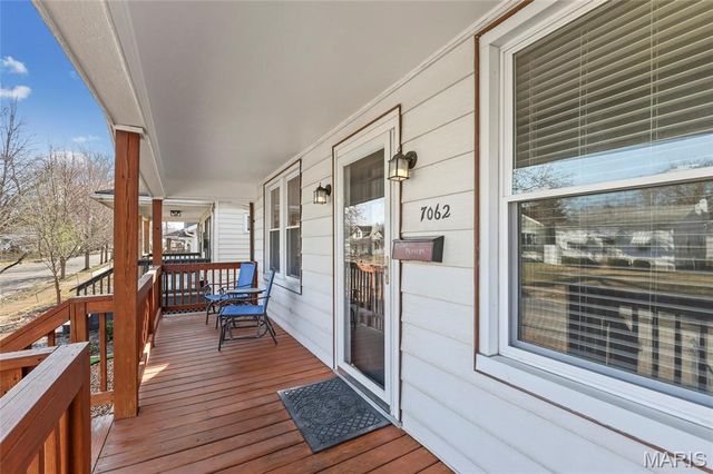 7062 Sutherland Avenue, St Louis, MO 63109