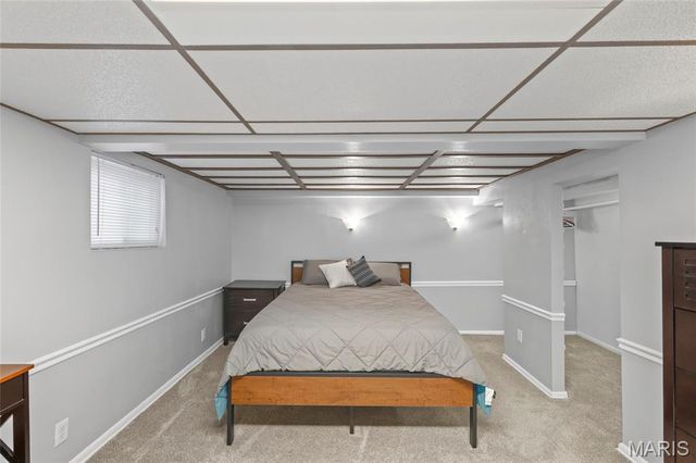 7062 Sutherland Avenue, St Louis, MO 63109