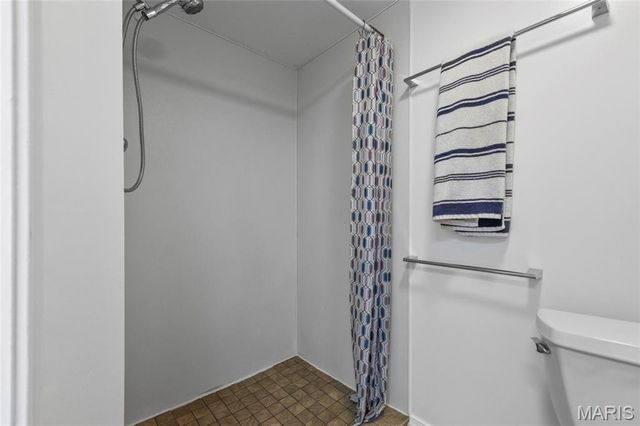 7062 Sutherland Avenue, St Louis, MO 63109