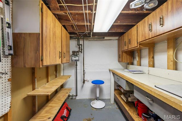 7062 Sutherland Avenue, St Louis, MO 63109