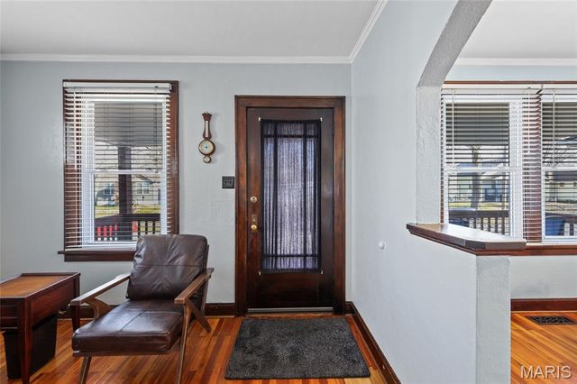 7062 Sutherland Avenue, St Louis, MO 63109