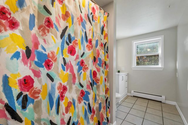 5 Ham Road, Raymond, NH 03077