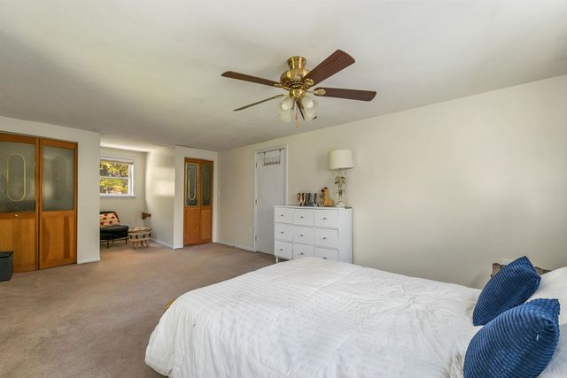 5 Ham Road, Raymond, NH 03077