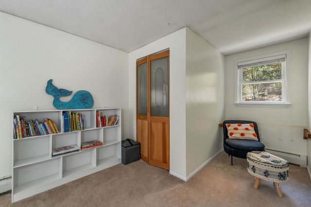 5 Ham Road, Raymond, NH 03077