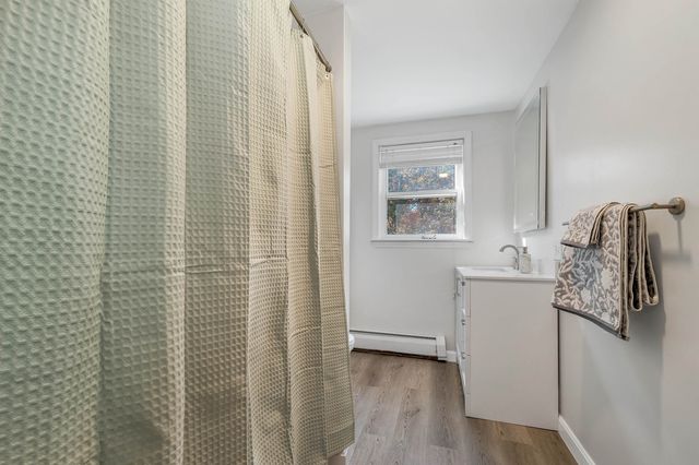 5 Ham Road, Raymond, NH 03077