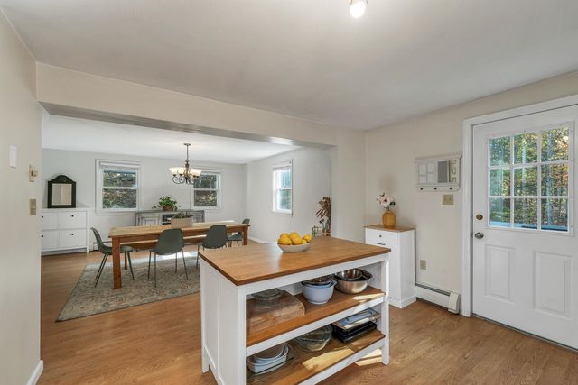 5 Ham Road, Raymond, NH 03077