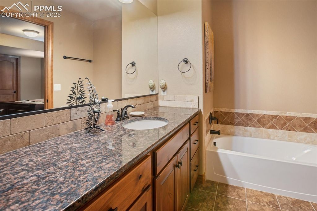 5070 Vessey Road, Colorado Springs, CO 80908 — photo 3