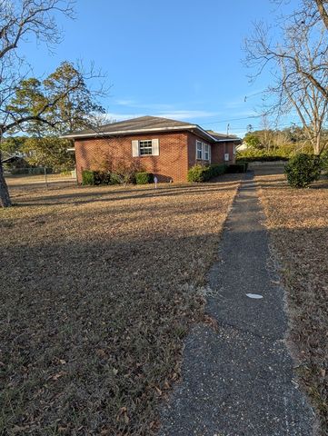 714 S Main St., Headland, AL 36345