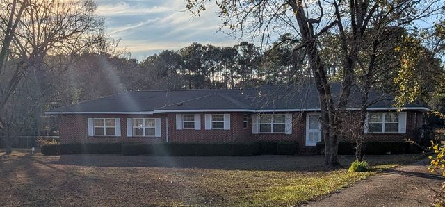 714 S Main St., Headland, AL 36345