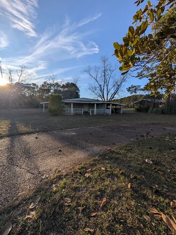 714 S Main St., Headland, AL 36345