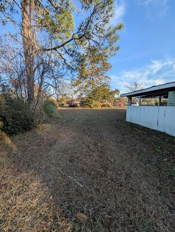 714 S Main St., Headland, AL 36345