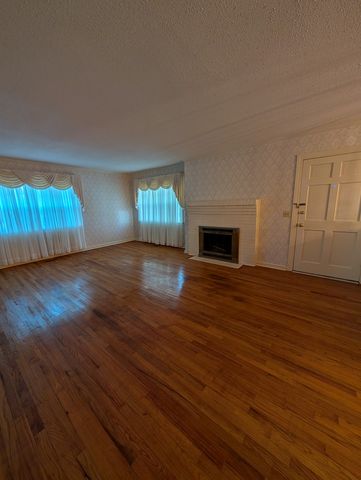 714 S Main St., Headland, AL 36345