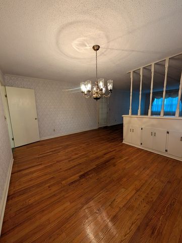 714 S Main St., Headland, AL 36345