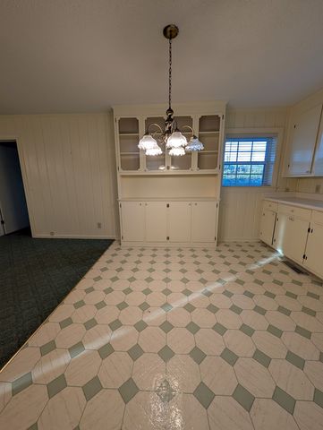 714 S Main St., Headland, AL 36345