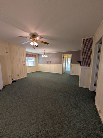 714 S Main St., Headland, AL 36345