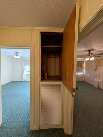 714 S Main St., Headland, AL 36345