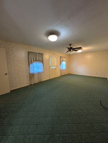 714 S Main St., Headland, AL 36345