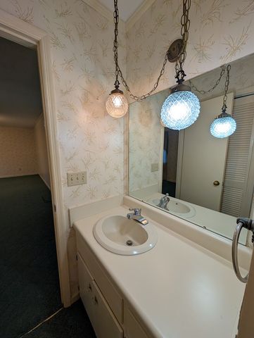 714 S Main St., Headland, AL 36345