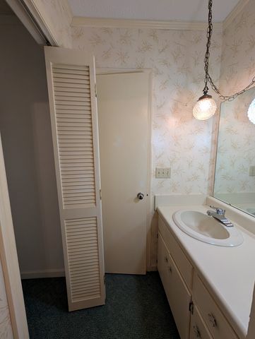 714 S Main St., Headland, AL 36345