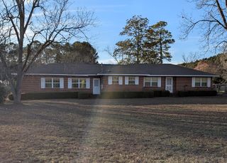 714 S Main St., Headland, AL 36345
