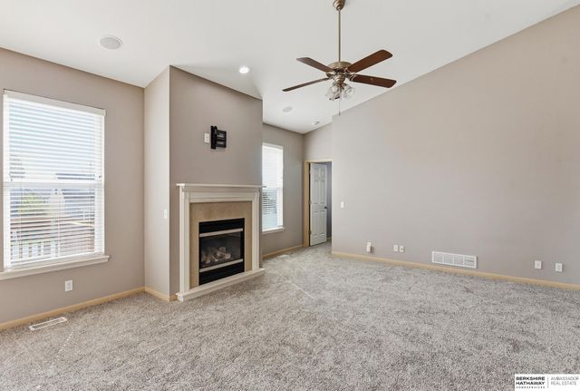 3811 S 190th Street, Omaha, NE 68130