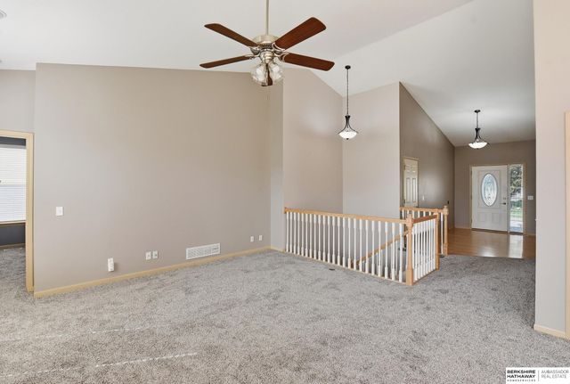 3811 S 190th Street, Omaha, NE 68130