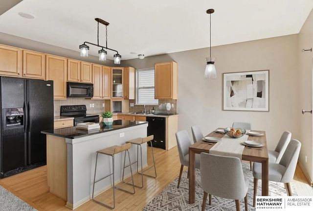 3811 S 190th Street, Omaha, NE 68130