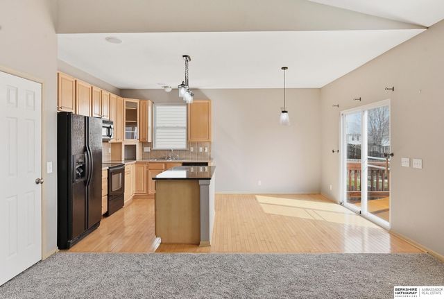 3811 S 190th Street, Omaha, NE 68130