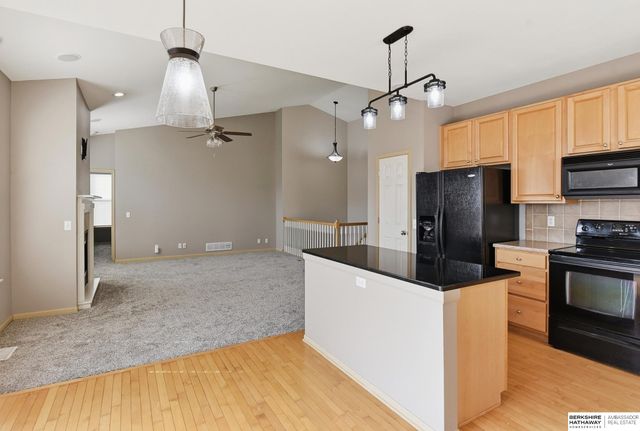 3811 S 190th Street, Omaha, NE 68130