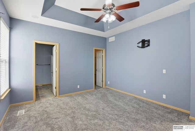 3811 S 190th Street, Omaha, NE 68130