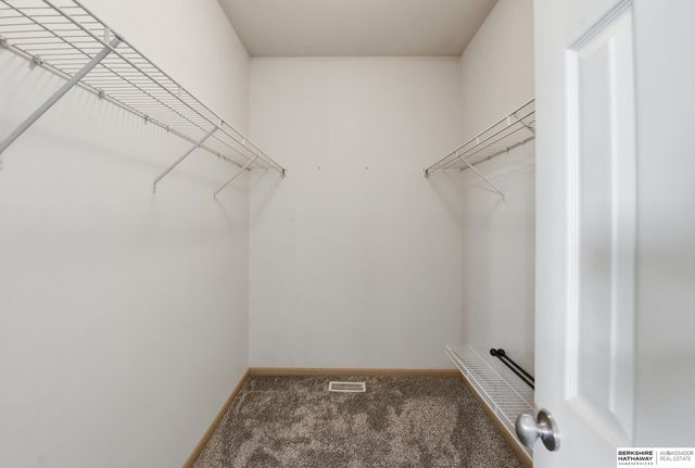 3811 S 190th Street, Omaha, NE 68130