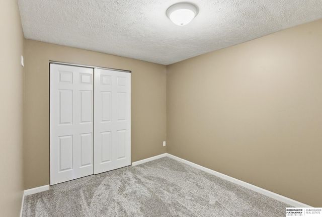 3811 S 190th Street, Omaha, NE 68130