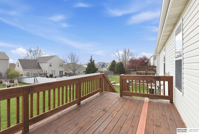 3811 S 190th Street, Omaha, NE 68130