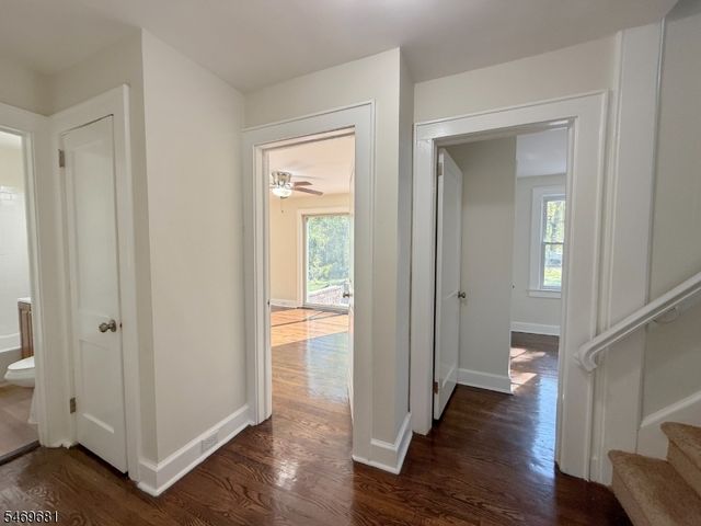 98 Troy Rd, East Hanover Twp., NJ 07936