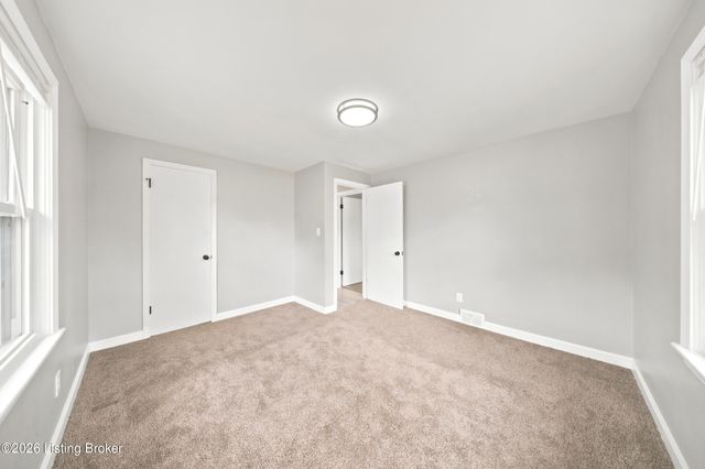 2002 Lynn Lea Rd, Louisville, KY 40216