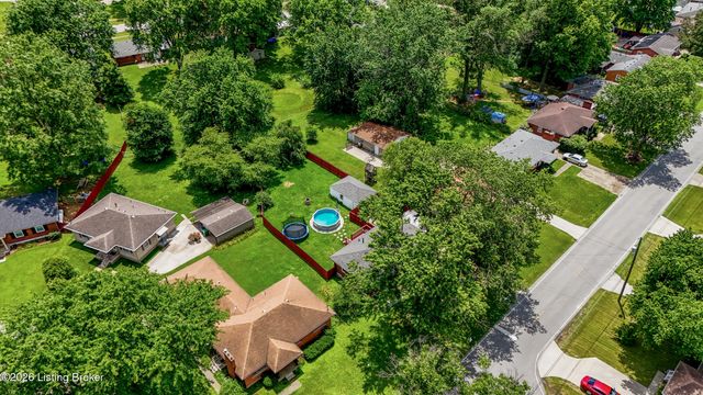 2002 Lynn Lea Rd, Louisville, KY 40216